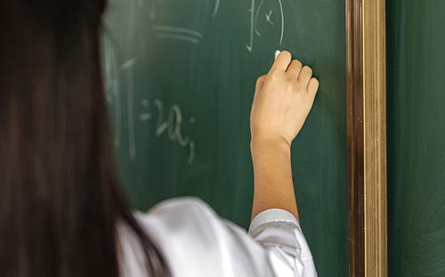 成人高考證書可以參加工作嗎？