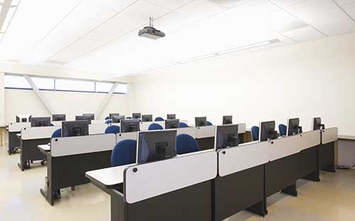 成人高考屬于自考嘛？