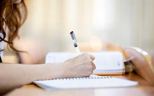 寧夏成人高考的藝術(shù)類(lèi)專(zhuān)業(yè)有哪些？