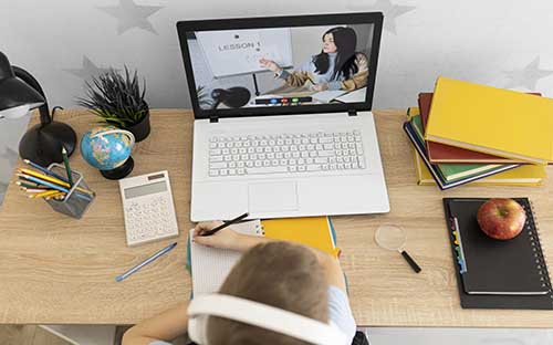 成人高考報(bào)名怎么交費(fèi)？