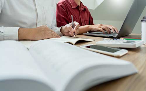 成人高考專升本文史類考什么？