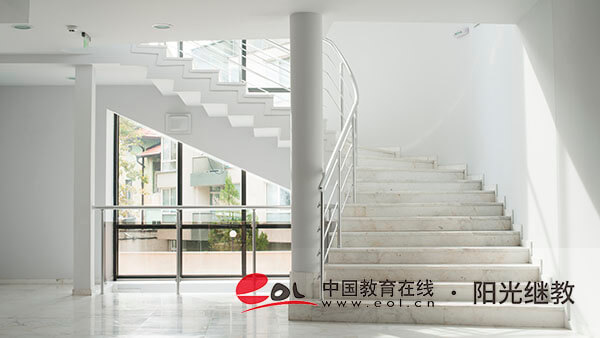 ?？茖W(xué)歷怎么報(bào)名成人高考？報(bào)名專升本有什么條件？