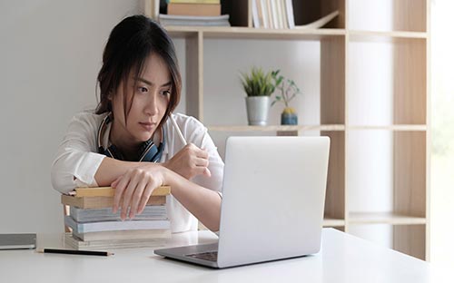 家里孩子備考雅思的時候父母應(yīng)該做什么 家里孩子備考雅思的時候父母應(yīng)該做什么
