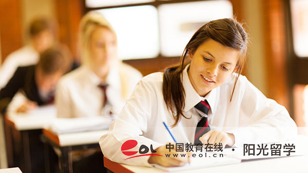 中國香港空間設(shè)計專業(yè)本科費用是多少錢，有哪些優(yōu)勢