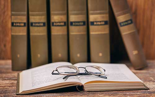 自考法律本科去哪報(bào)名？有什么條件？