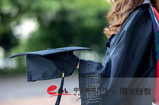 自考大專報(bào)名怎么選院校？要選什么專業(yè)？