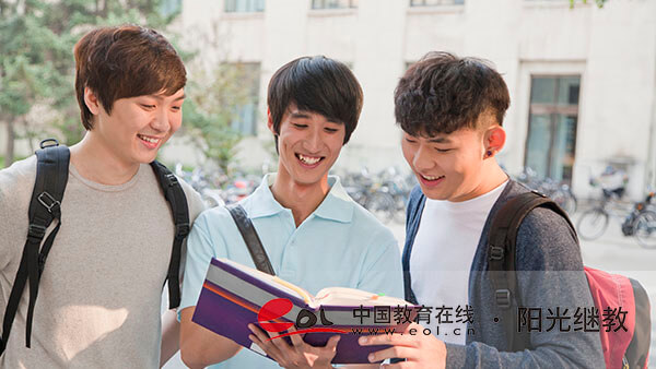 自考法學(xué)專(zhuān)業(yè)怎么報(bào)名？如何申請(qǐng)免考？