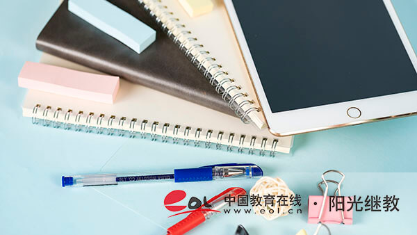 女生自考法律專業(yè)怎樣報(bào)名？就業(yè)前景如何？