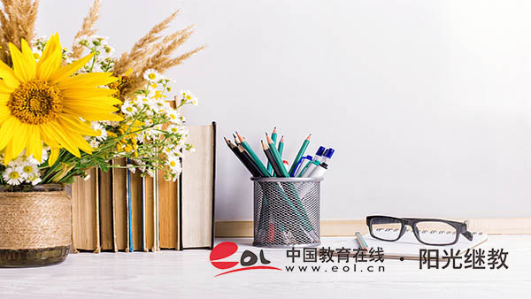 自考大專可以在學校報名嗎？怎么自己報考？